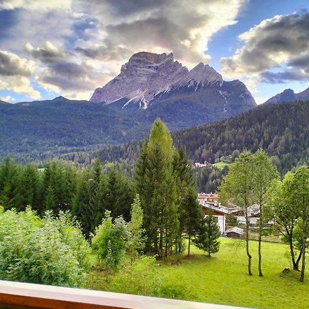 Deliziosa Mansarda Con Vista Dolomiti Lägenhet San Vito di Cadore Exteriör bild