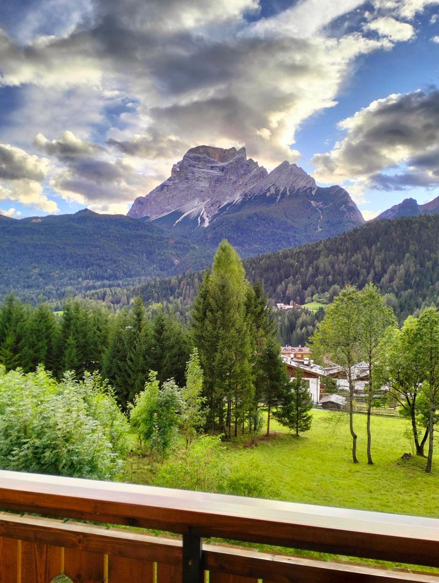 Deliziosa Mansarda Con Vista Dolomiti Lägenhet San Vito di Cadore Exteriör bild