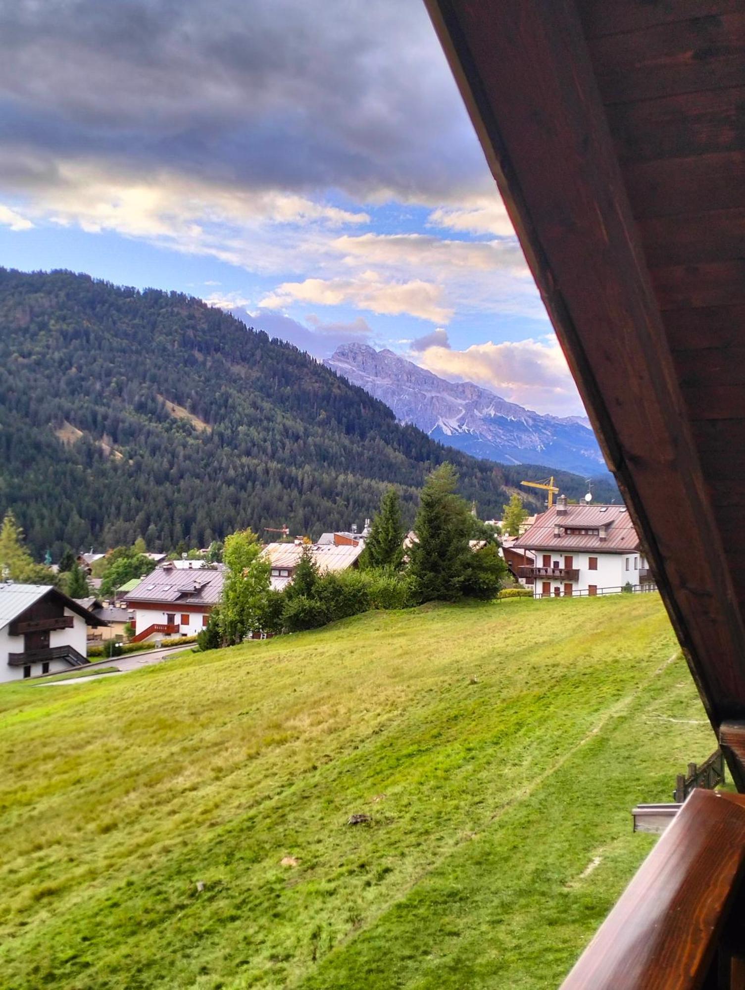 Deliziosa Mansarda Con Vista Dolomiti Lägenhet San Vito di Cadore Exteriör bild